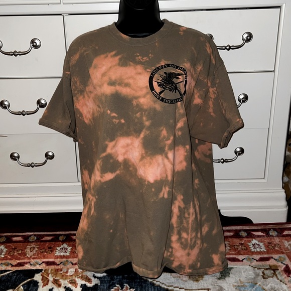 3/$10 History of American Defiance Rifle Liberty Or Death Upcycled Tie Dye Tee - Picture 3 of 10